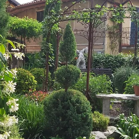 Apartment Costanza Con Giardino